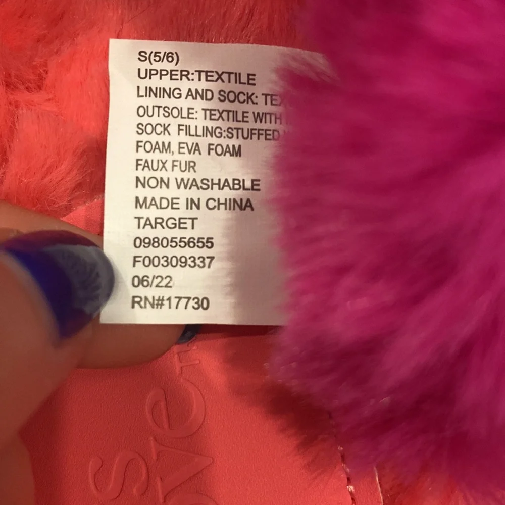 🌟NWOT🌟 Hot Pink Fuzzy Crossed Open Toe Slippers- STARS ABOVE - Picture 4 of 5